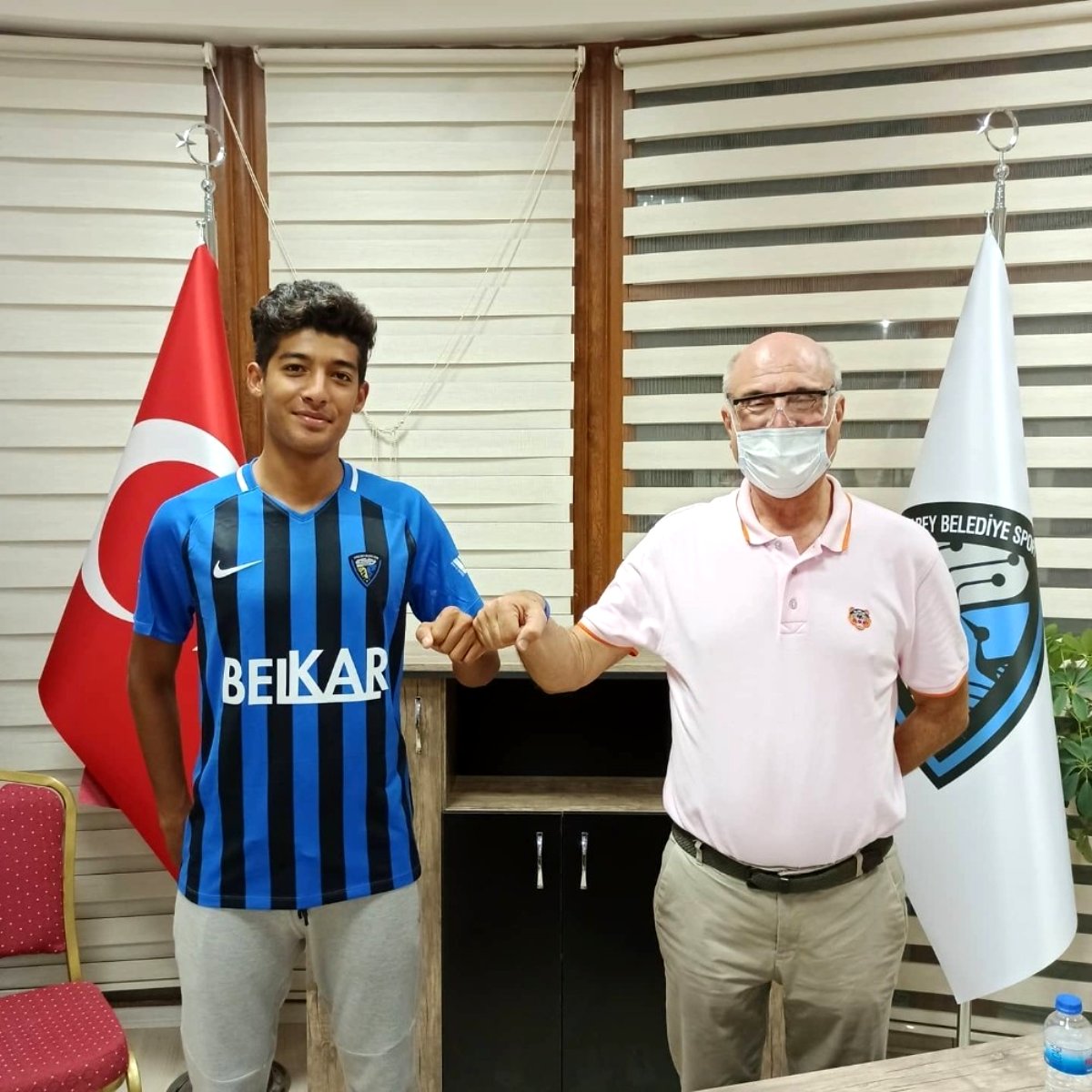 Çetinbaş ve Özgün Karacabey Belediyespor'da